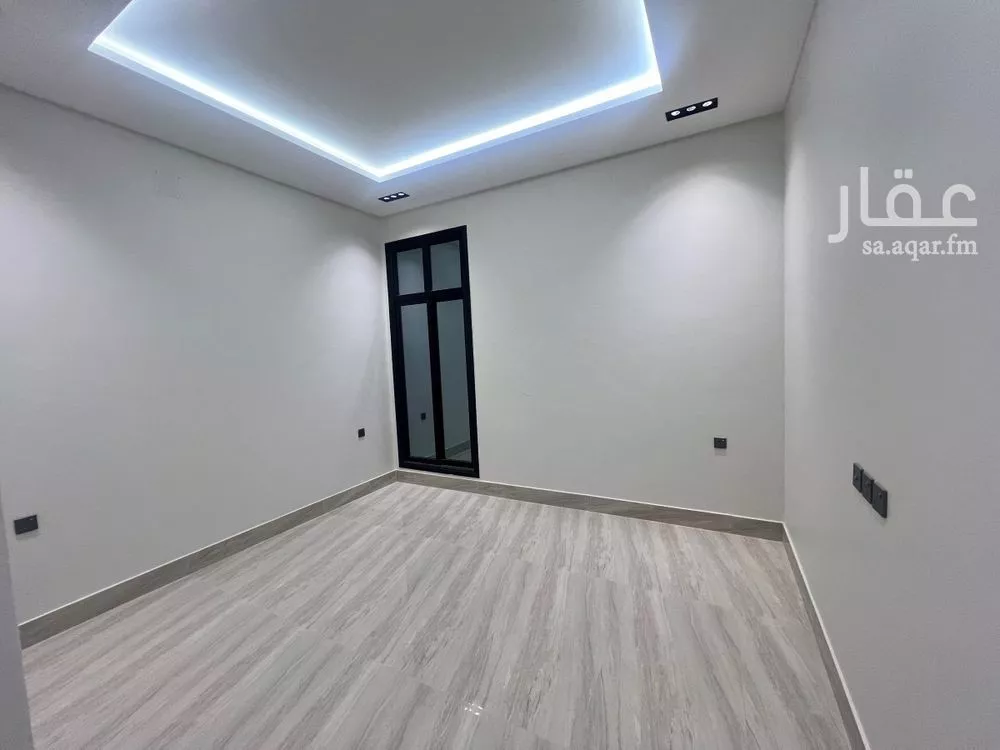 فيلا 5 غرف في الرمال 28