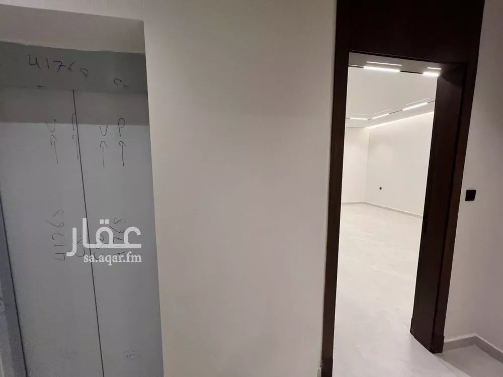 فيلا 4 غرف في الجنادرية 6