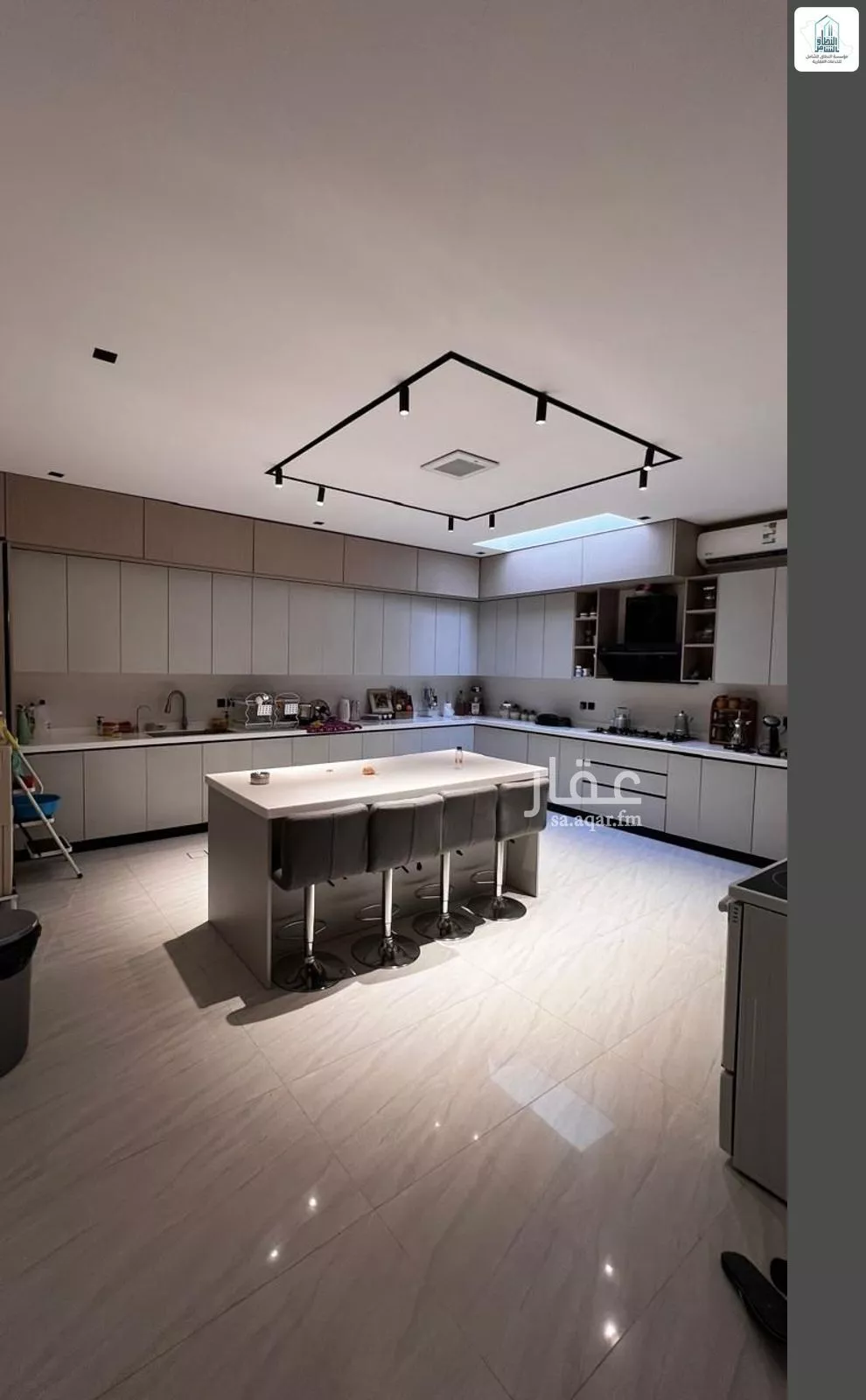 5 bedroom villa in Al Mahdiyyah 6