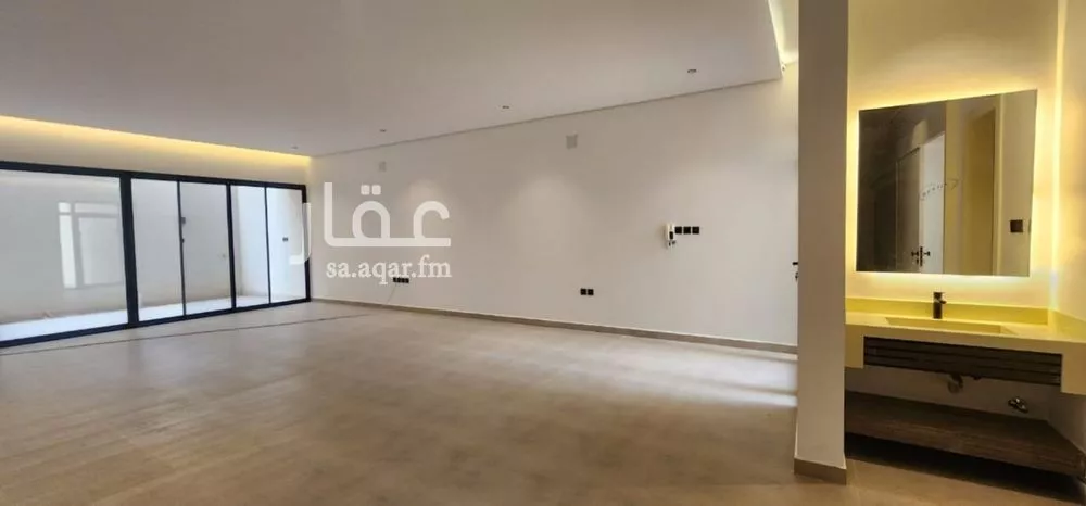 4 bedroom villa in Al Hazm 12