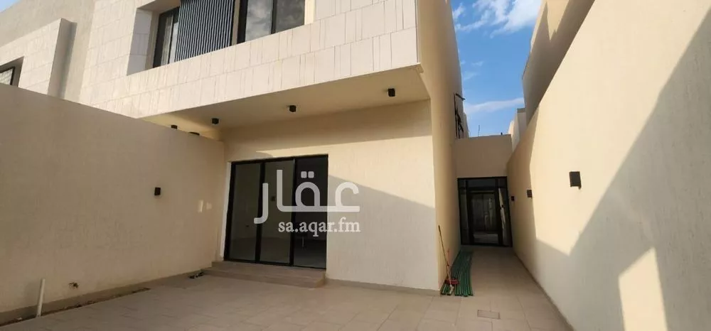 4 bedroom villa in Al Hazm 17