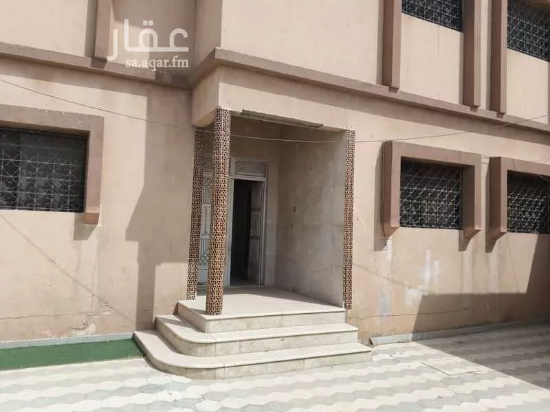 10 bedroom villa in King Faisal 4