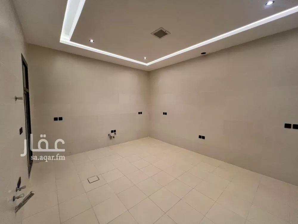 فيلا 5 غرف في الرمال 9