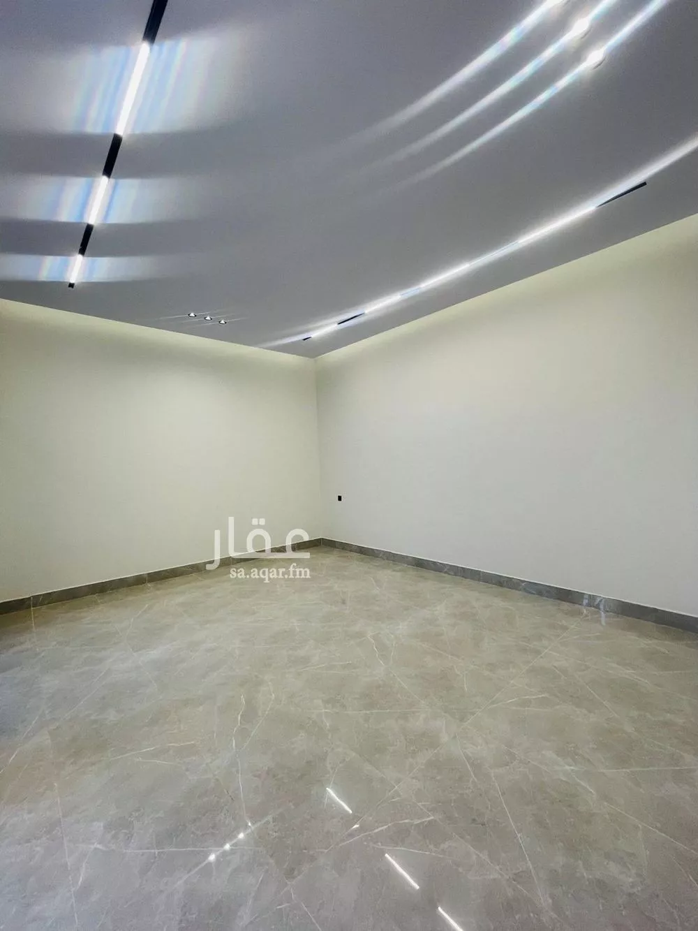 6 bedroom villa in Ash Sharq 4