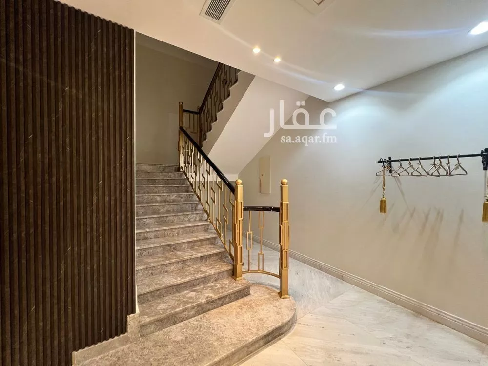 5 bedroom villa in Al Munsiyah 14
