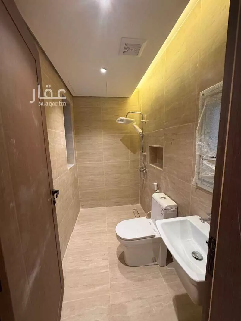 2 bedroom apartment in South Al Khobar 11