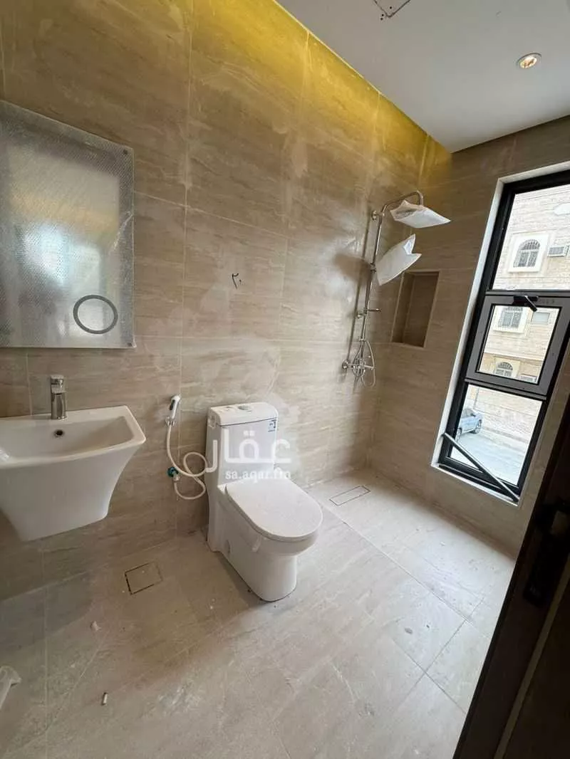 2 bedroom apartment in South Al Khobar 3