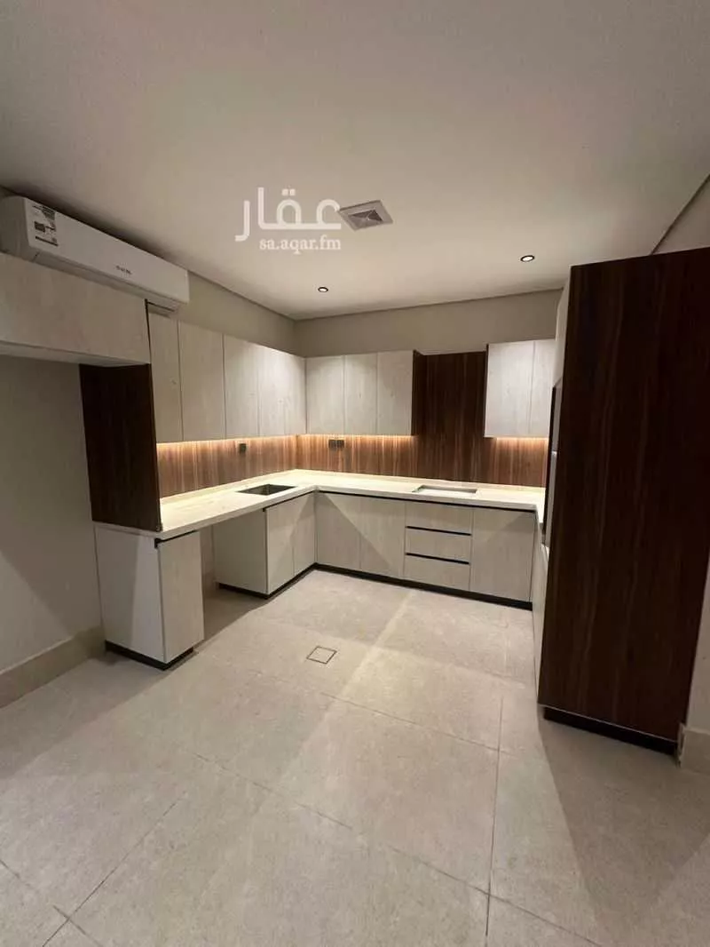 5 bedroom apartment in Al Hamra 7