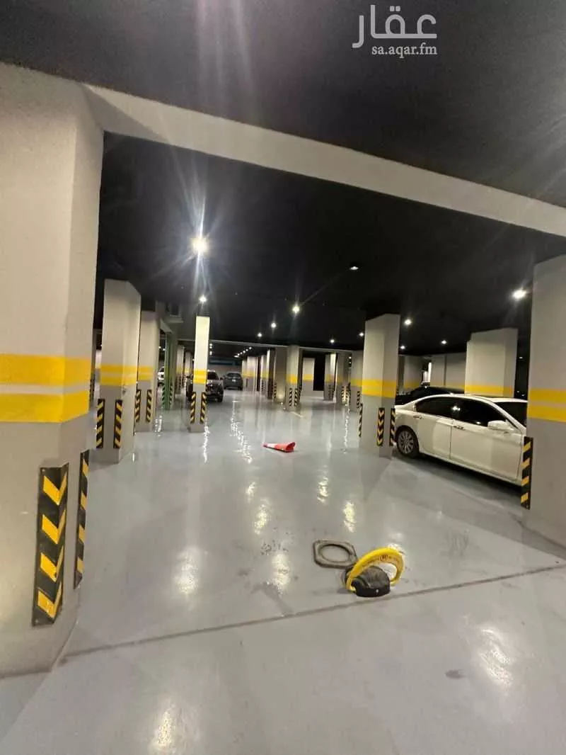 5 bedroom apartment in Al Hamra 8
