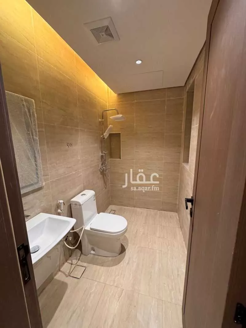 2 bedroom apartment in South Al Khobar 4