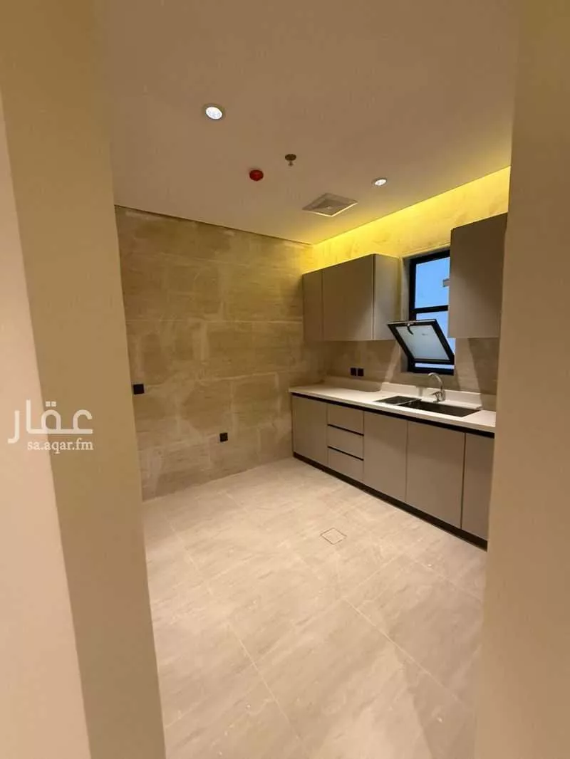 2 bedroom apartment in South Al Khobar 6