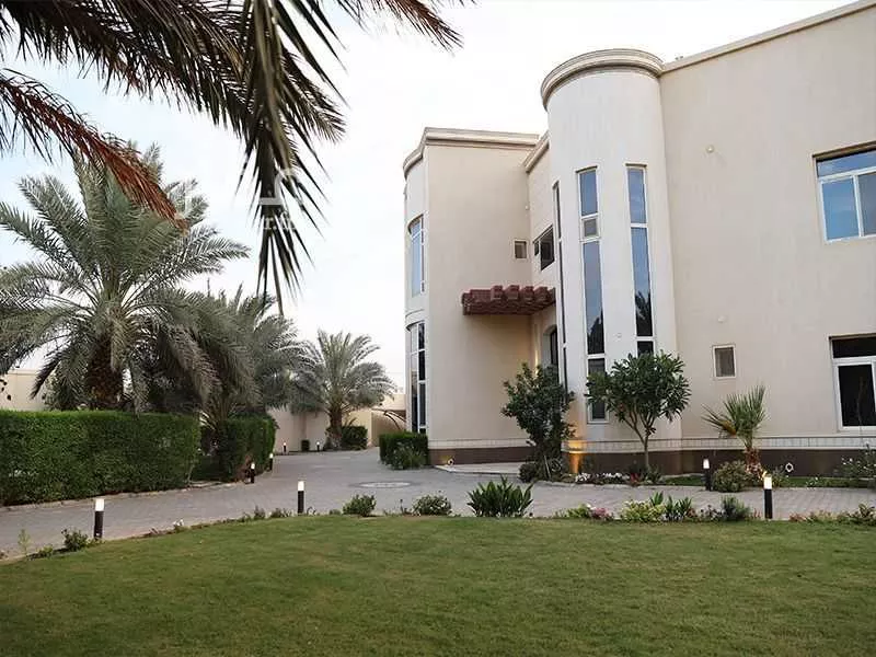 فيلا 5 غرف في الرمال 9