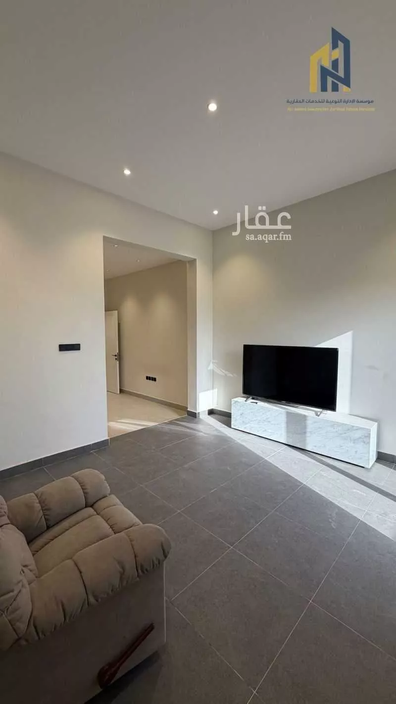 2 bedroom floor in Al Wurud 11
