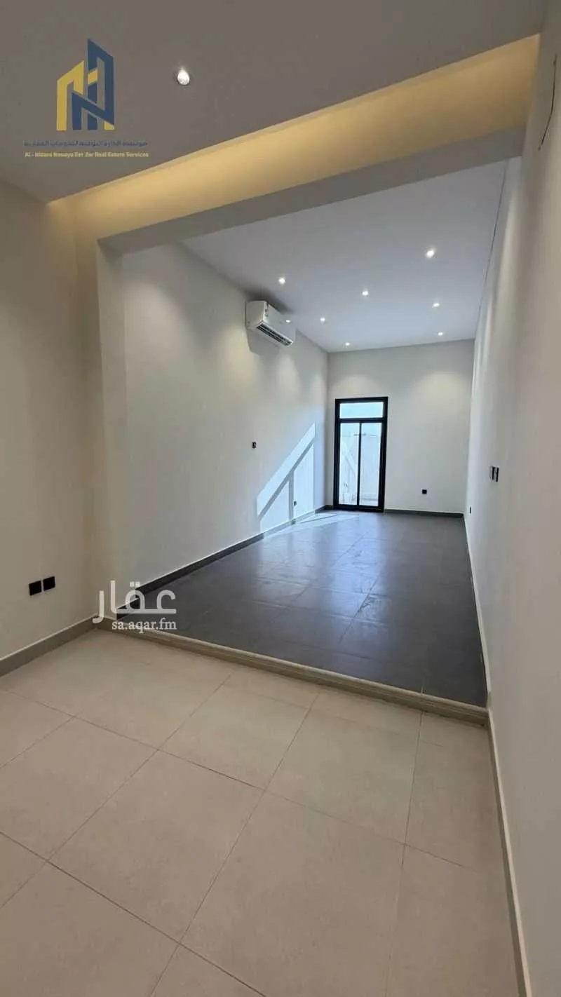 2 bedroom floor in Al Wurud 8