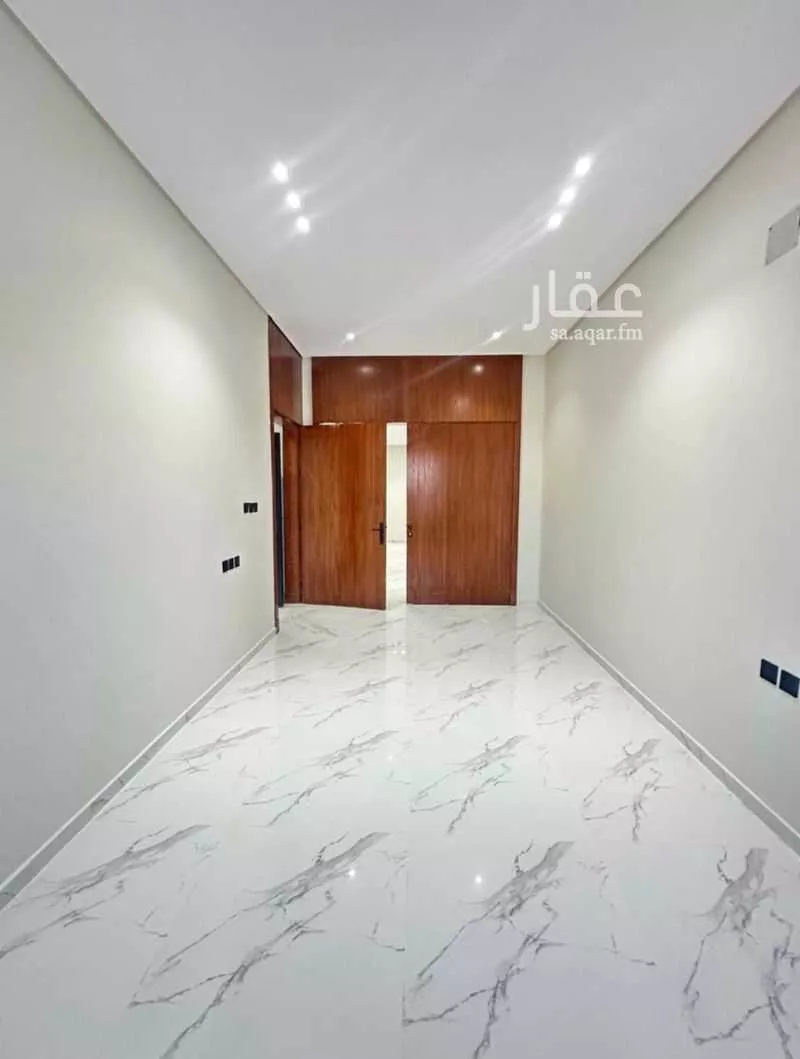5 bedroom floor in Al Hazm 8