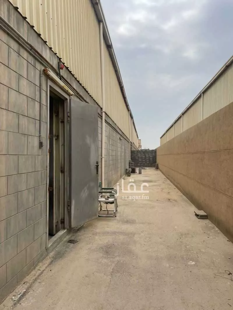 1000 sqm warehouse in Second Industrial City 2