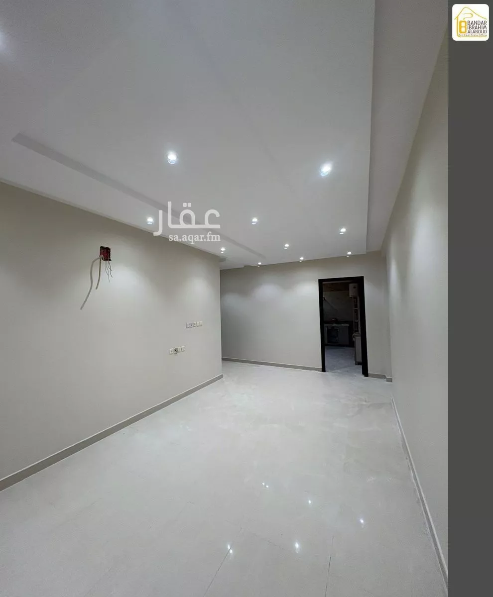 شقة 4 غرف في العارض 8