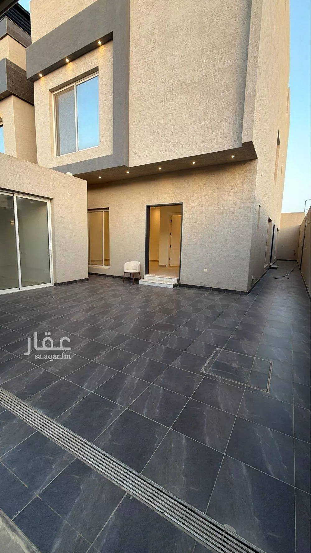 5 bedroom villa in Al Aridh 2