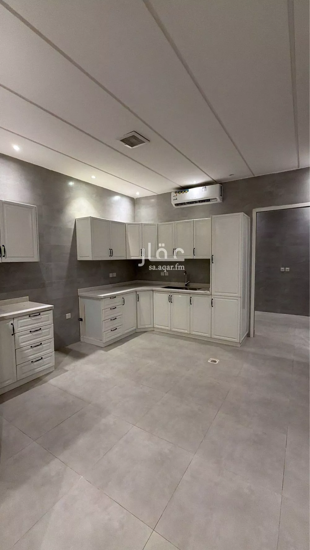 5 bedroom villa in Al Aridh 5