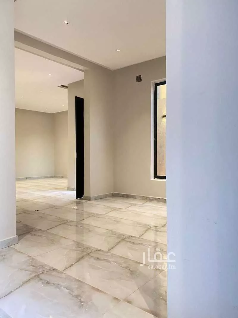 5 bedroom villa in Al Janadriyah 3