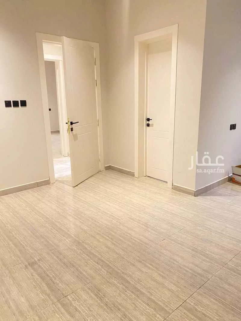 5 bedroom villa in Al Janadriyah 5