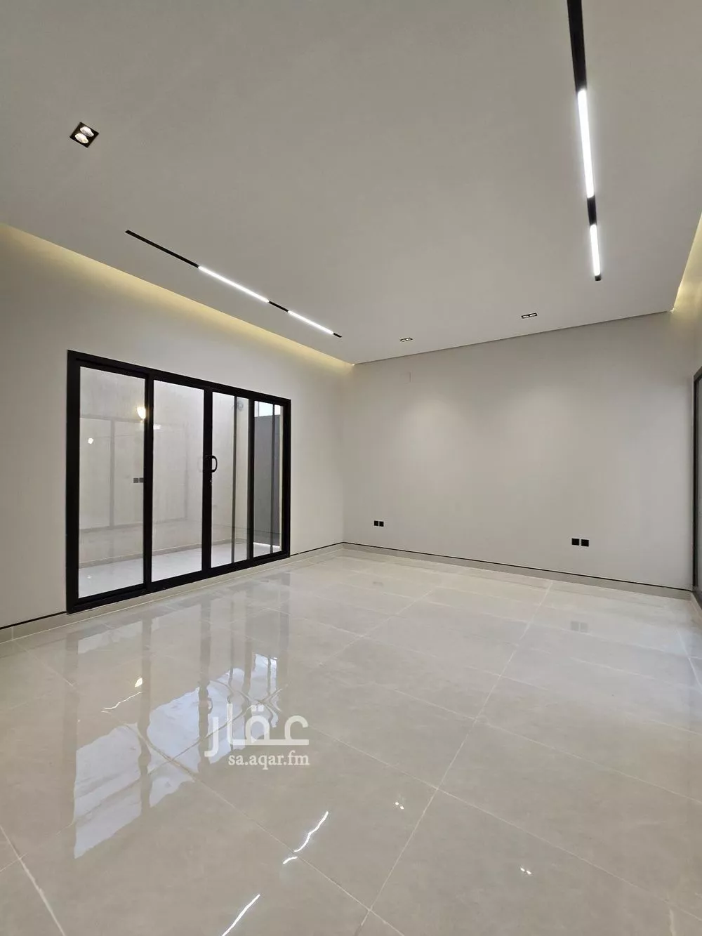 6 bedroom villa in Al Janadriyah 2