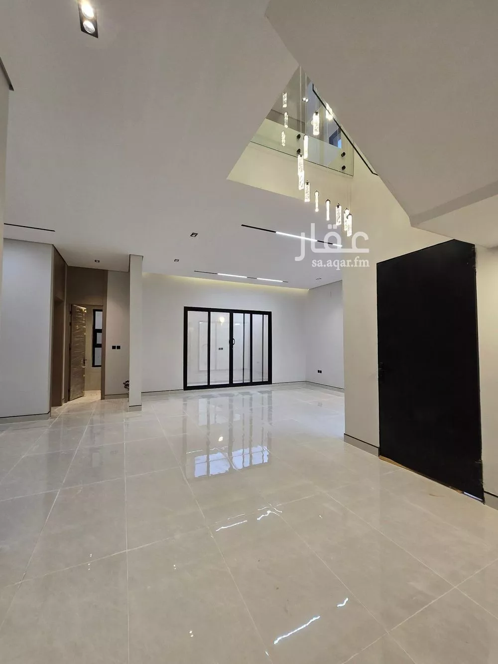 6 bedroom villa in Al Janadriyah 19