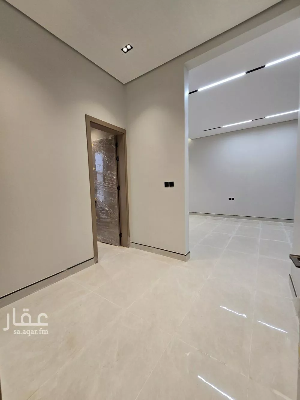 6 bedroom villa in Al Janadriyah 22