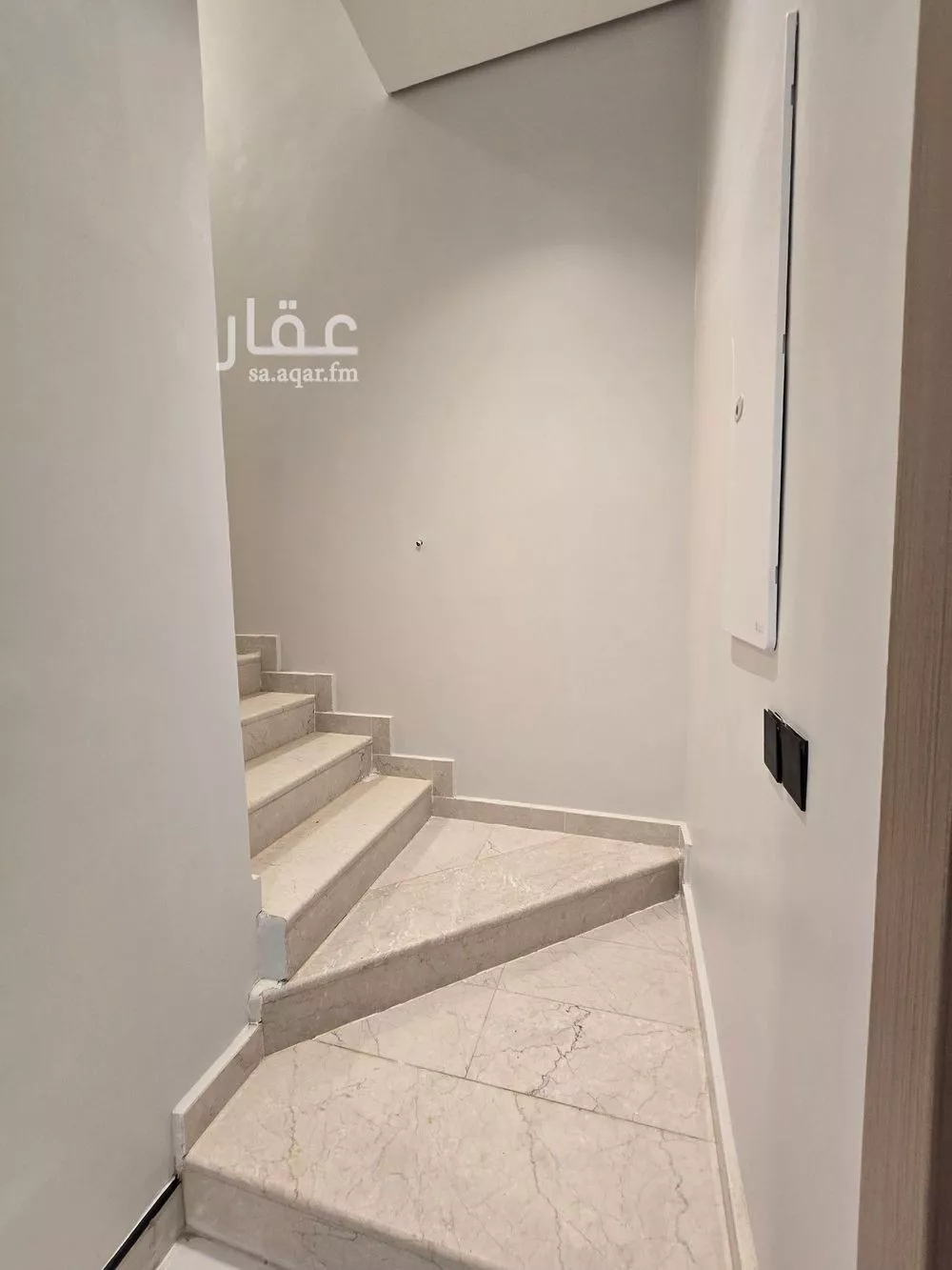 6 bedroom villa in Al Janadriyah 10