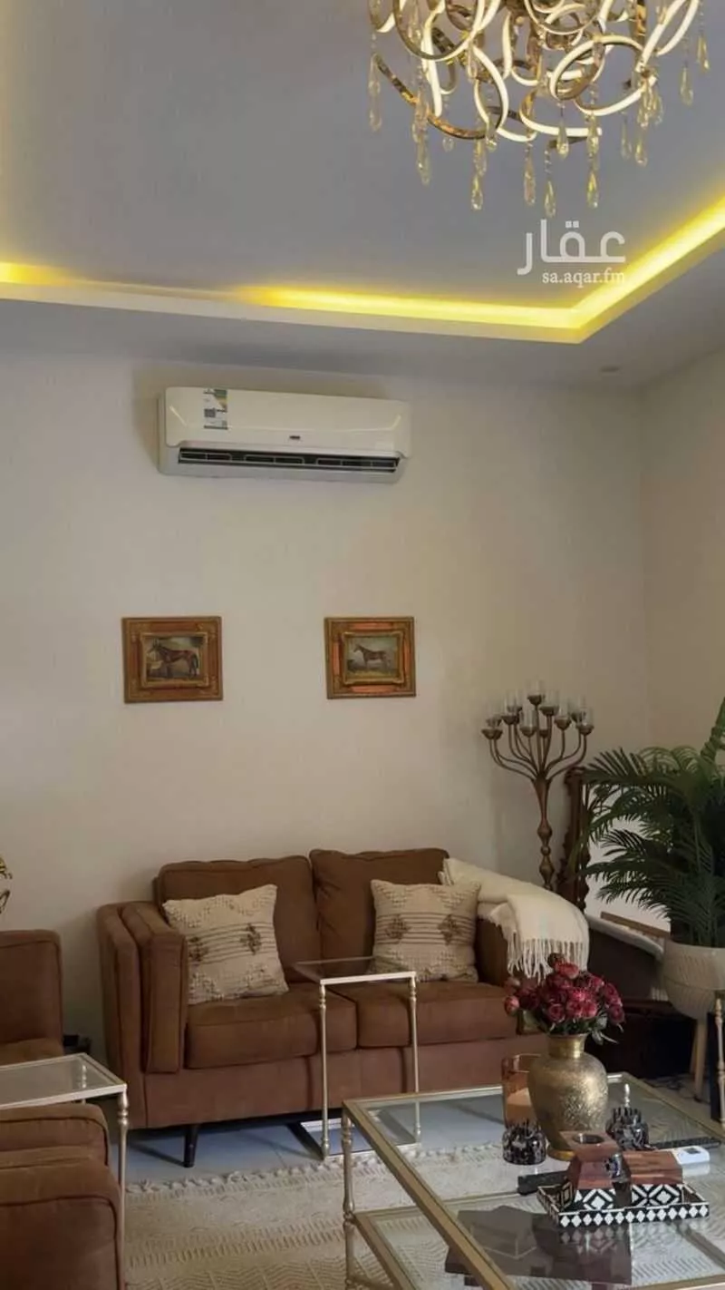 6 bedroom villa in Al Malqa 4