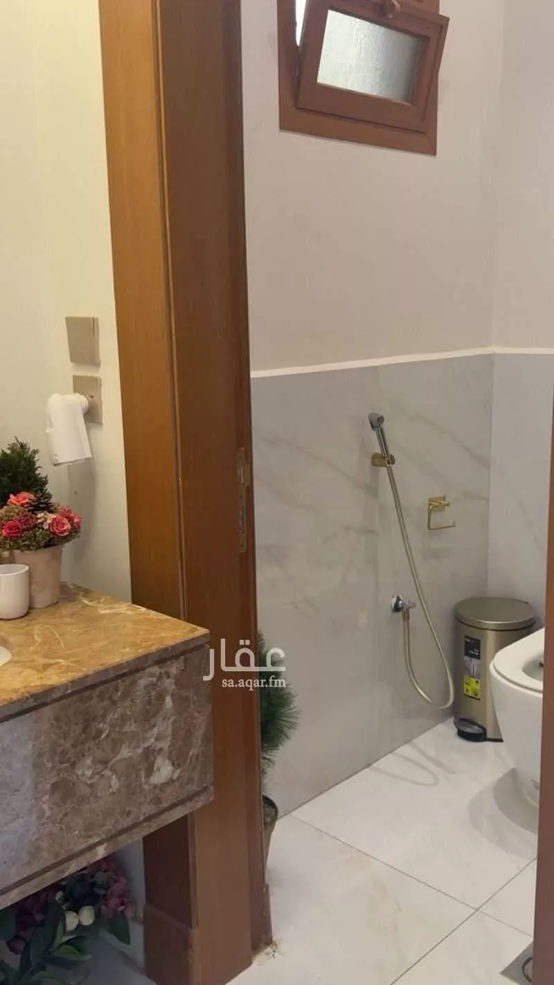 6 bedroom villa in Al Malqa 5