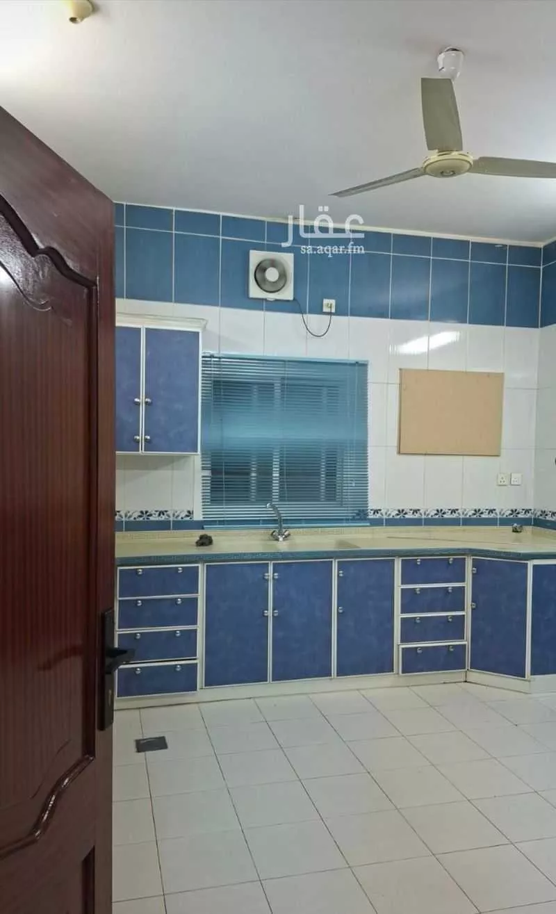 3 bedroom apartment in Al Ajawid 5