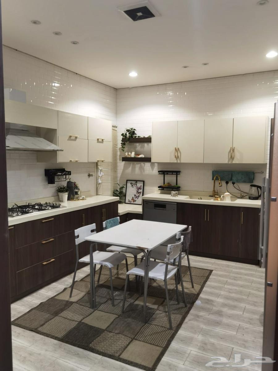 8 bedroom villa in Al Yarmouk 4