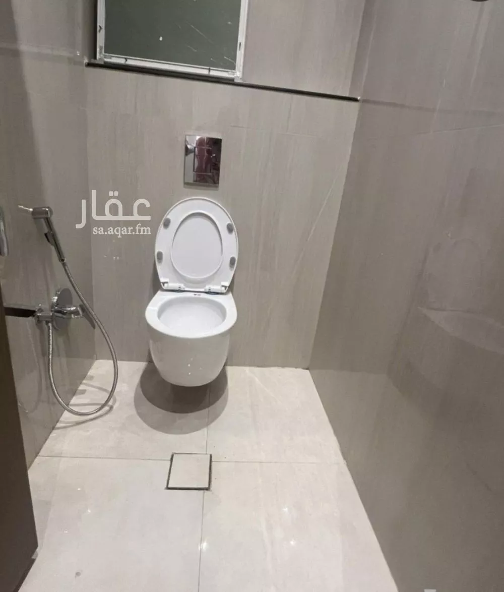 فيلا 5 غرف في السعادة 3