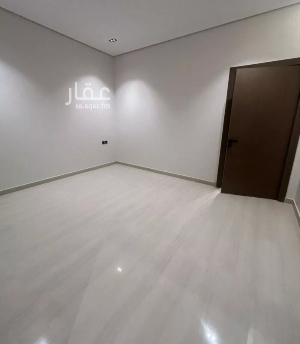 فيلا 5 غرف في السعادة 7