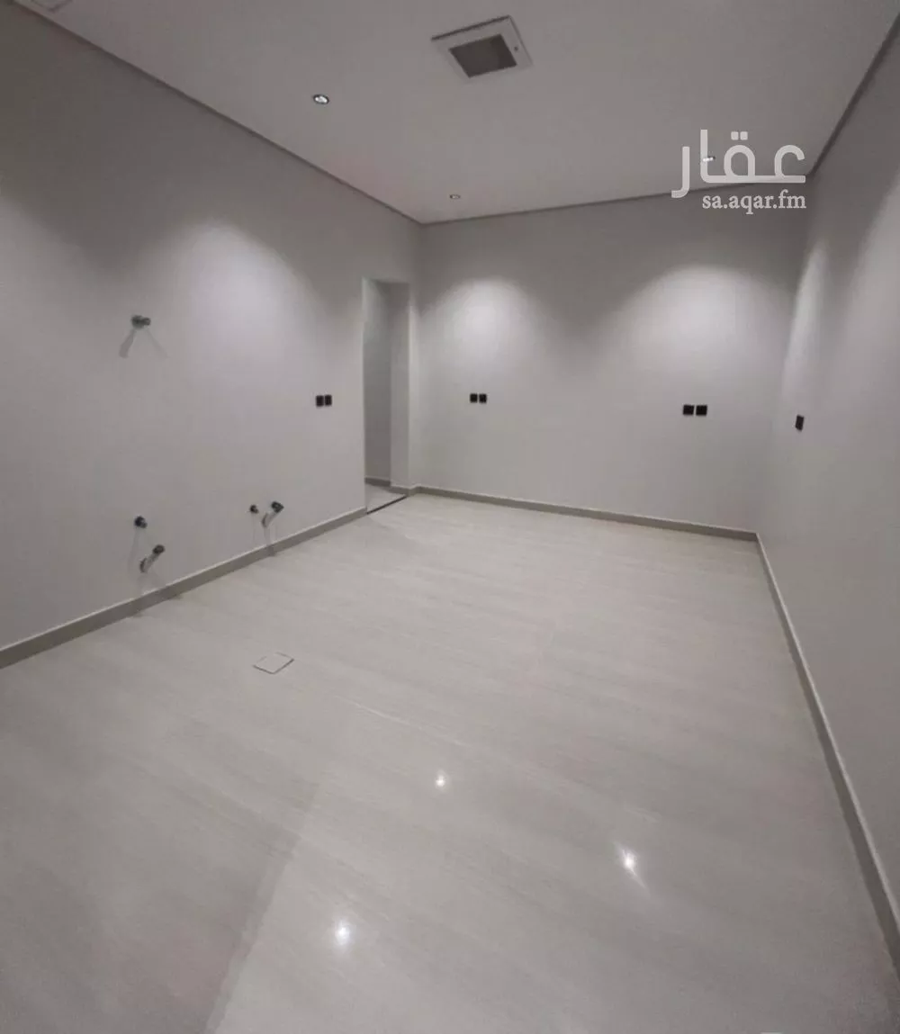 فيلا 5 غرف في السعادة 8