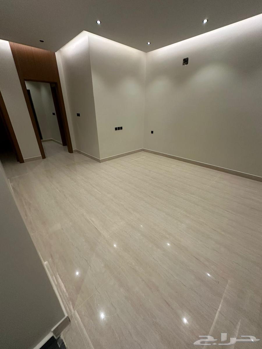 6 bedroom villa in Al Janadriyah 3