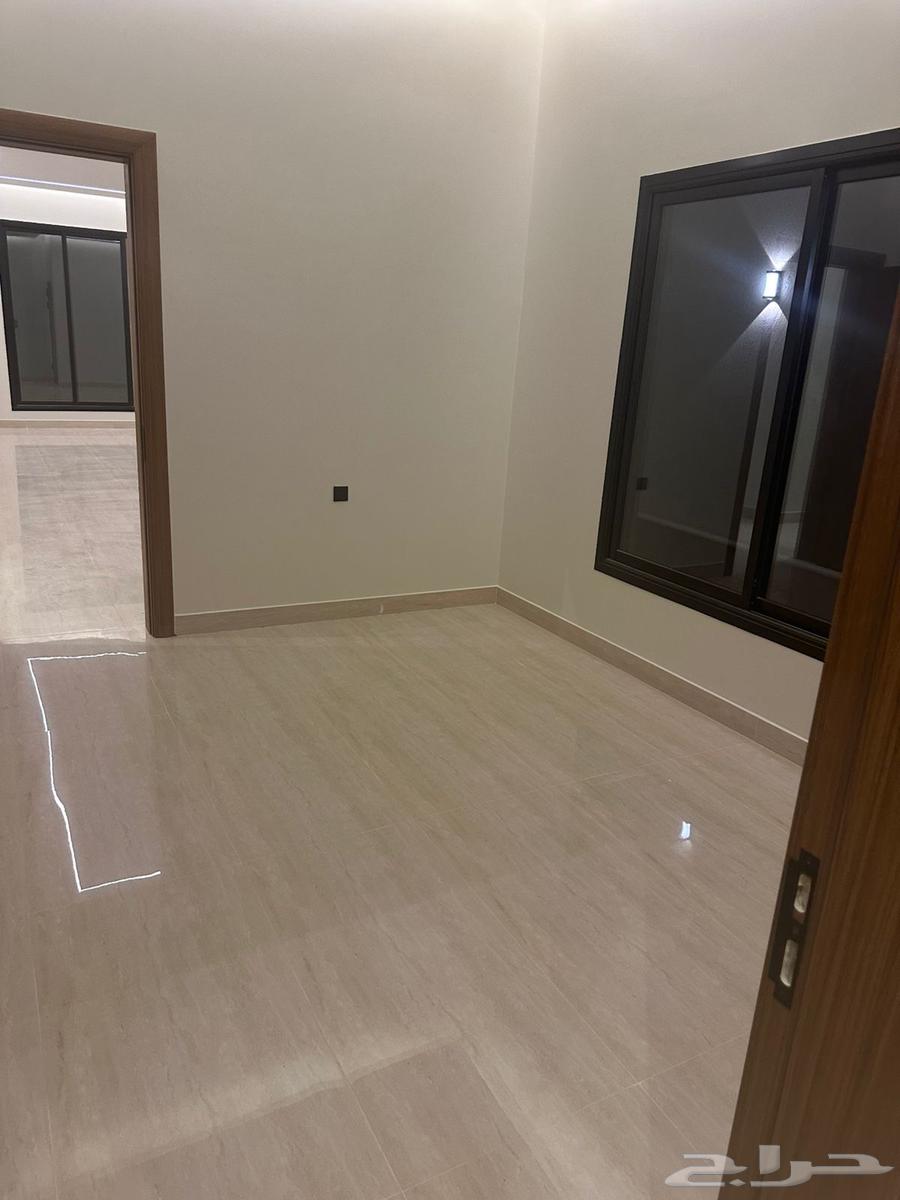 6 bedroom villa in Al Janadriyah 4