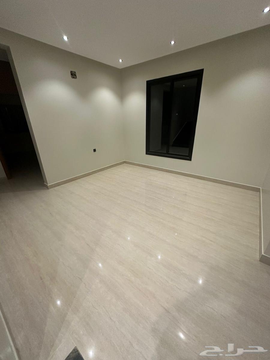 6 bedroom villa in Al Janadriyah 7