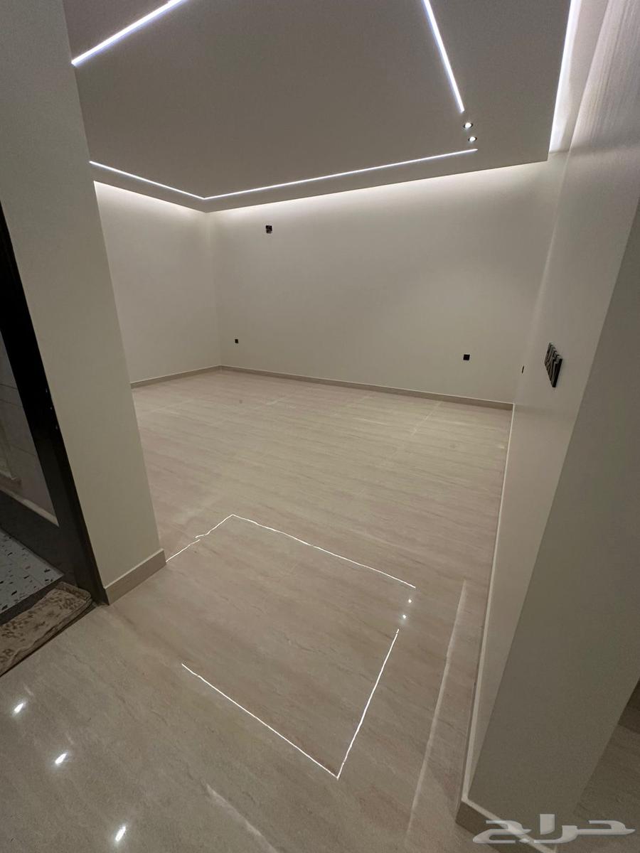 6 bedroom villa in Al Janadriyah 8