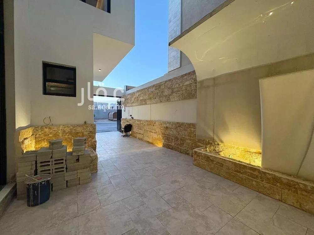 5 bedroom villa in Al Mahdiyyah 15