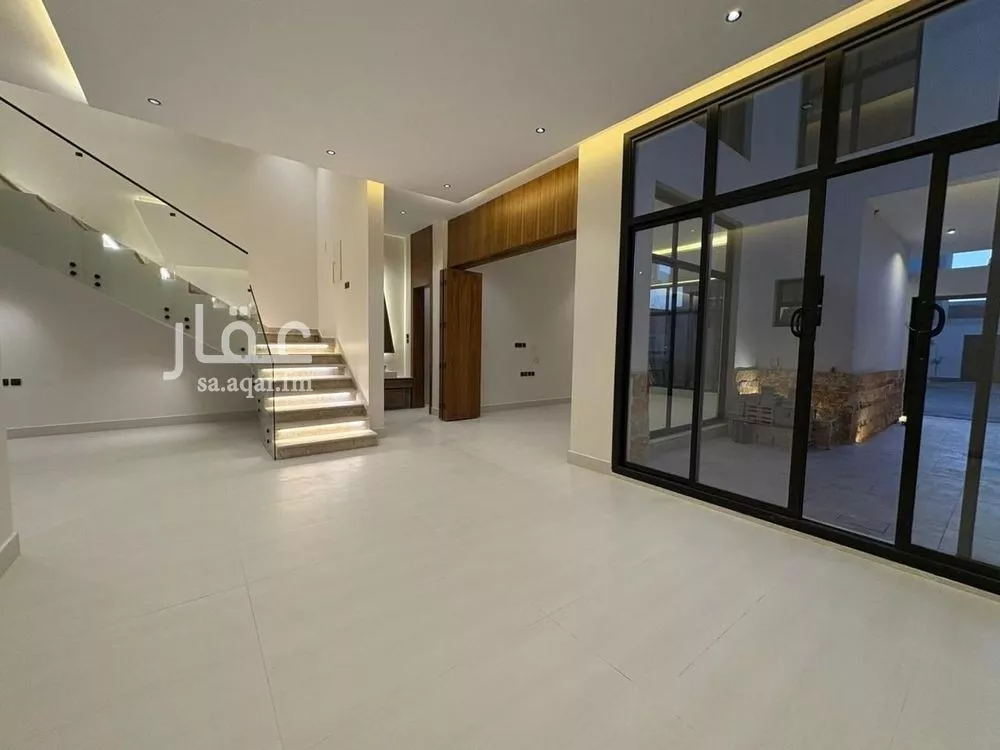 5 bedroom villa in Al Mahdiyyah 17