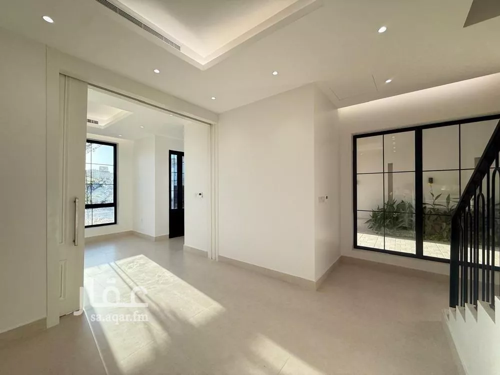5 bedroom villa in Al Mahdiyyah 18