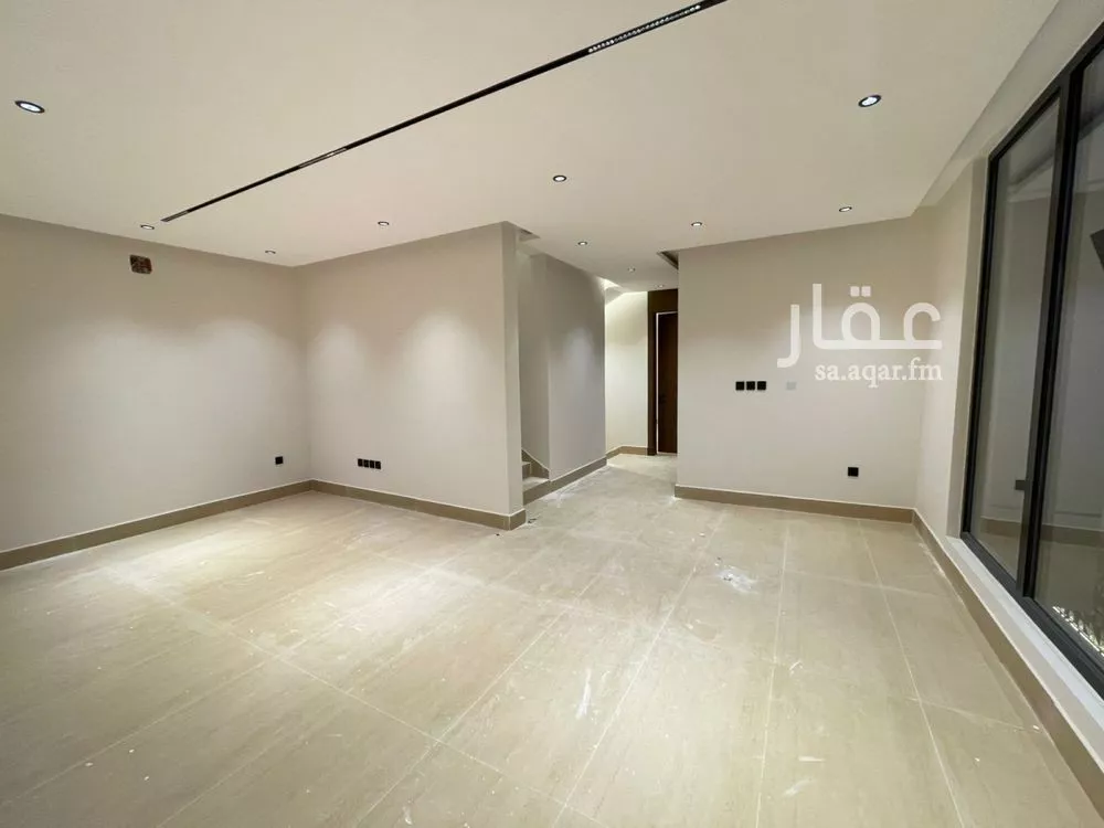 4 bedroom villa in Al Mahdiyyah 24