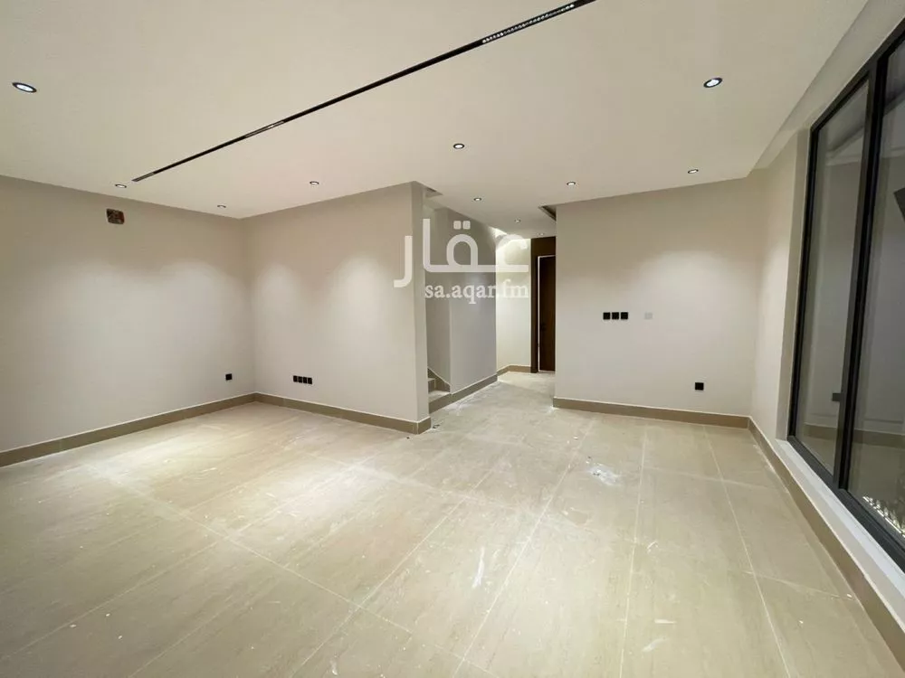 4 bedroom villa in Al Mahdiyyah 29