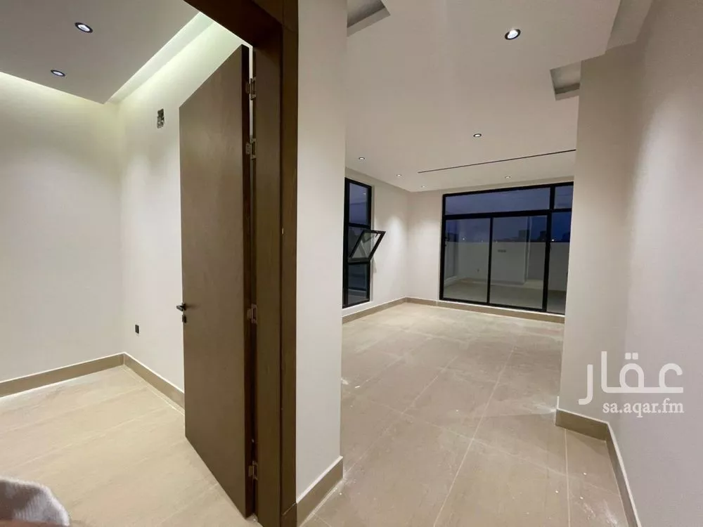 4 bedroom villa in Al Mahdiyyah 8