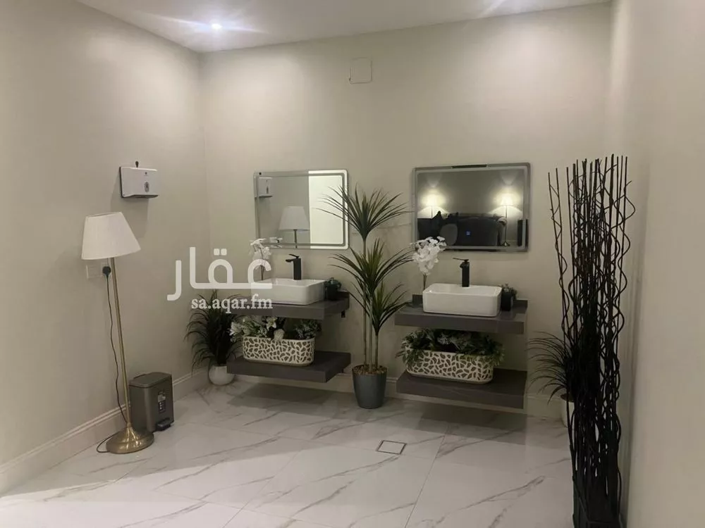 6 bedroom villa in Al Rawdah 15