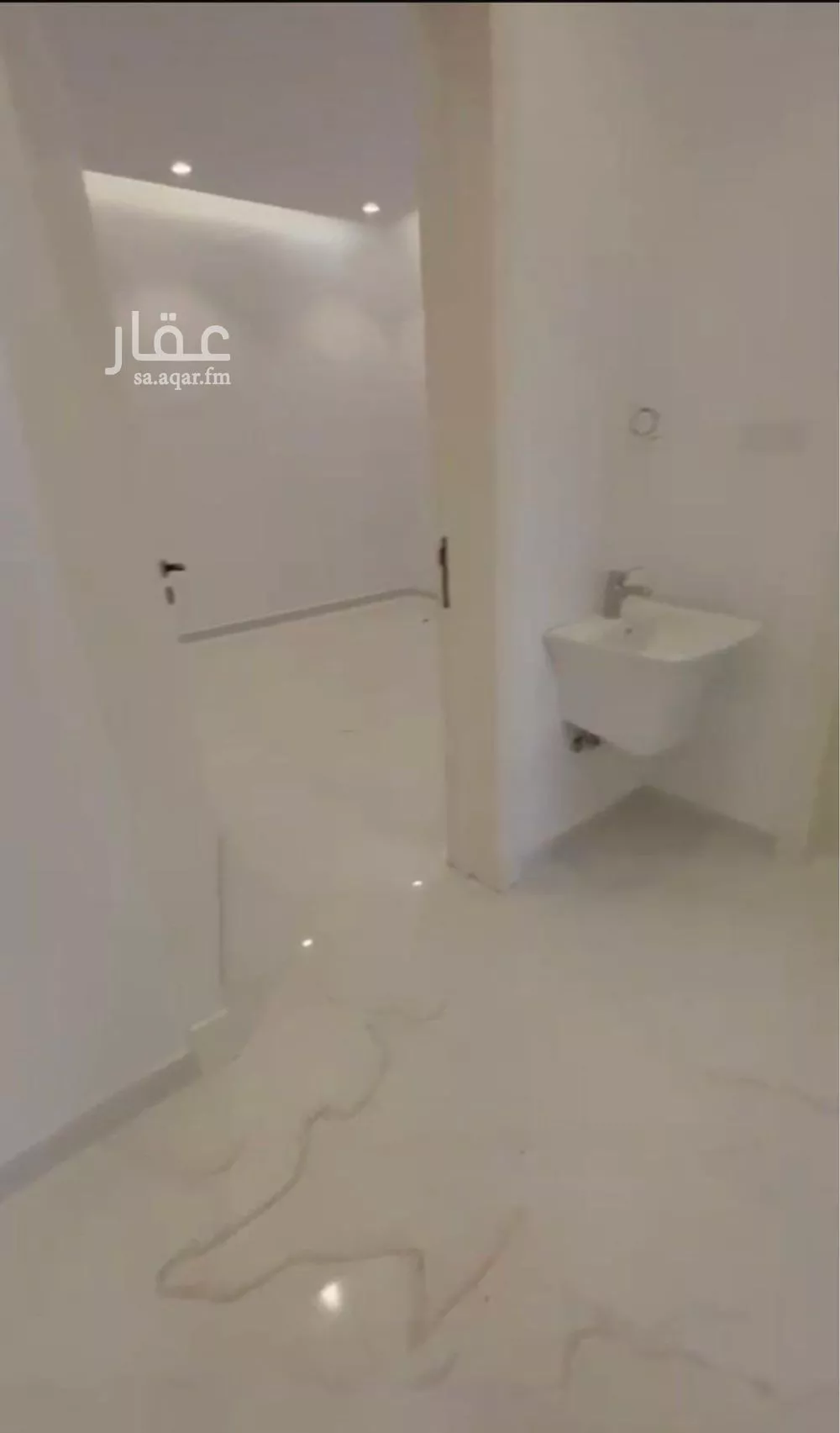 فيلا 8 غرف في الرمال 24