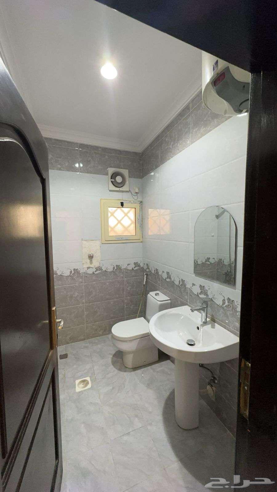 2 bedroom apartment in As Salhiyah 9