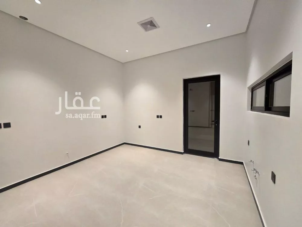 6 bedroom villa in Al Aridh 9